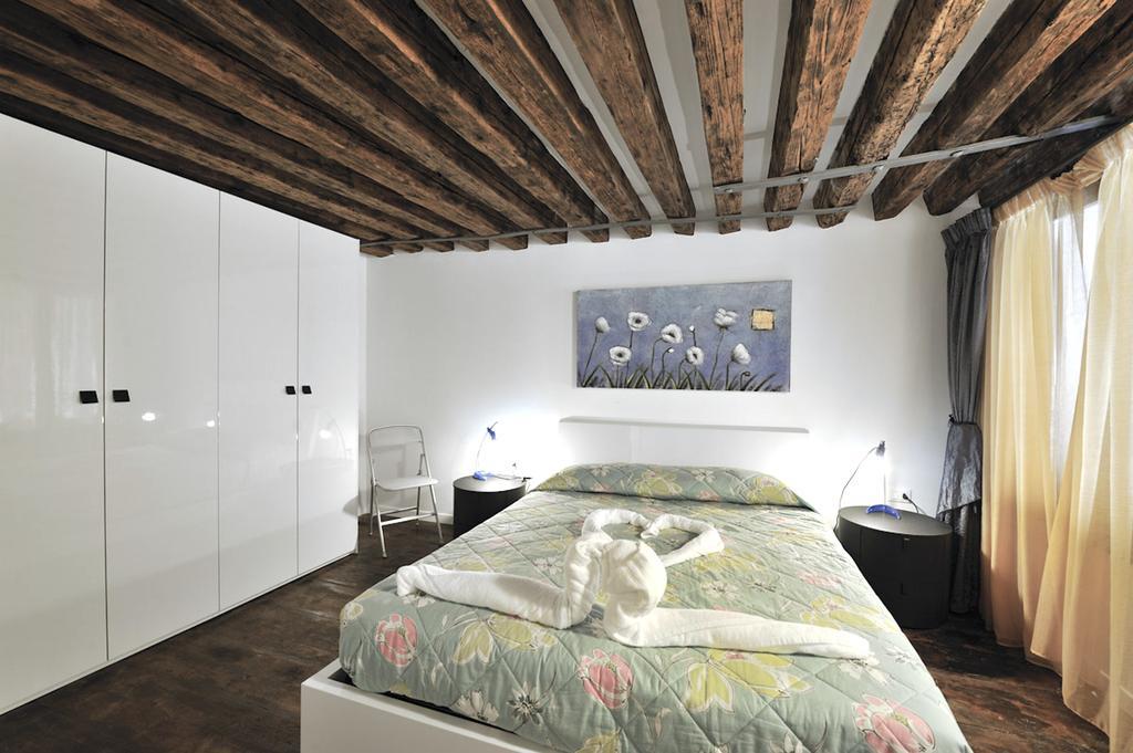 Red Rose Venecia